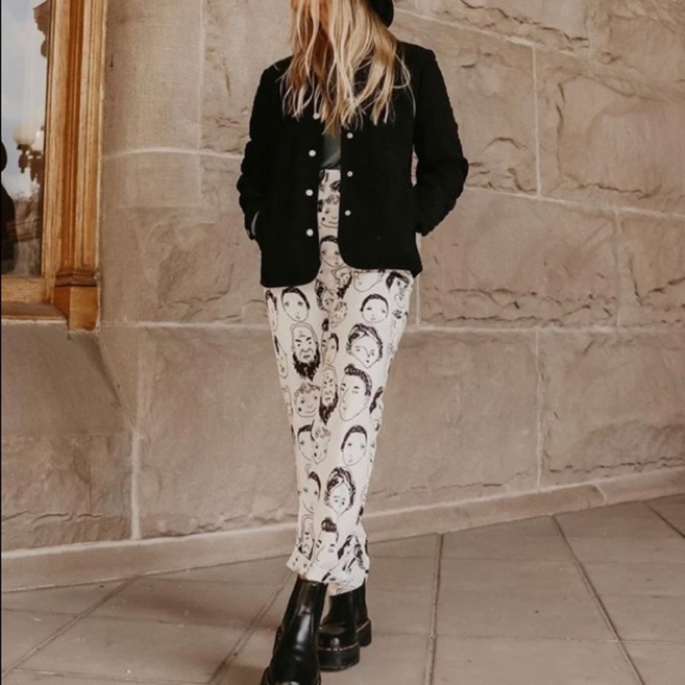 Shekou white pants with faces